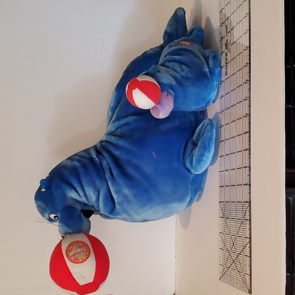 Stuffed Seal with baby